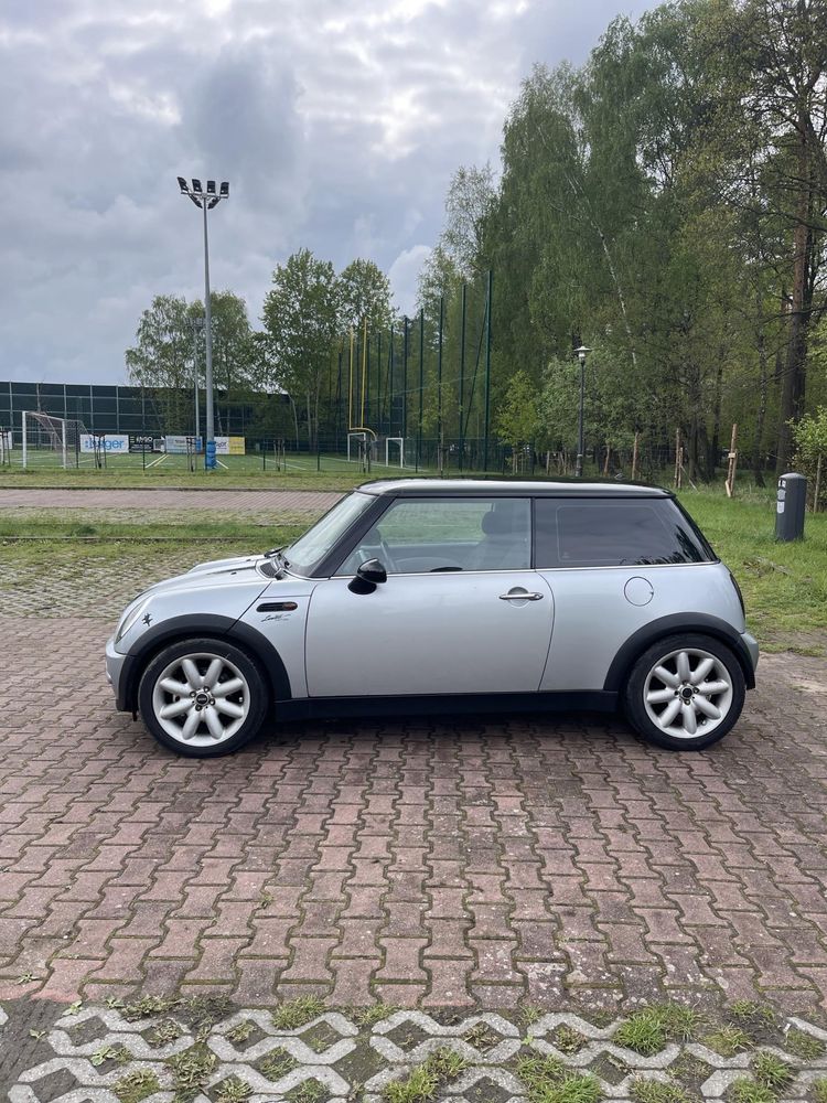 Mini 2002 1.6 benzyna