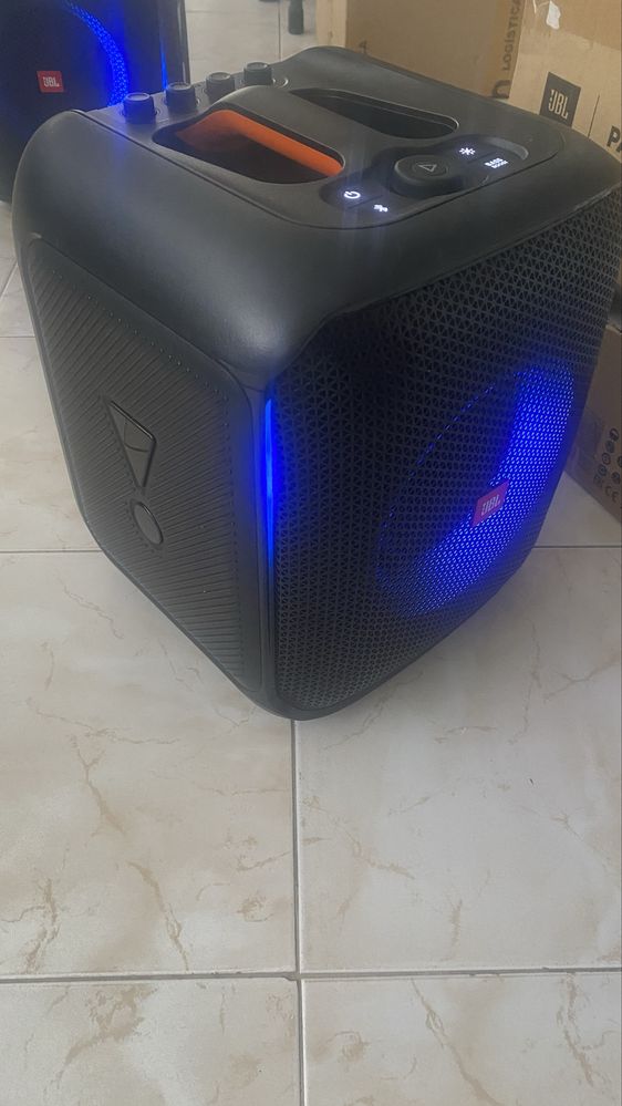 Coluna JBL Partybox Encore com Micro