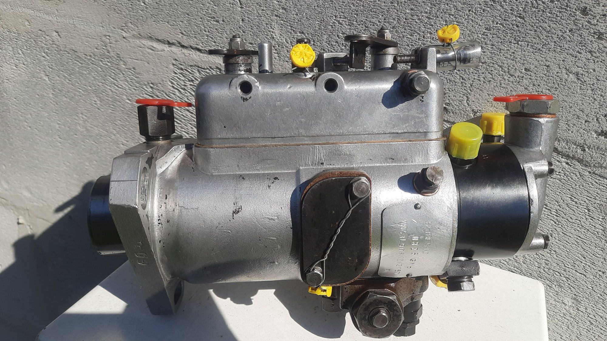 Ciagnik U-R-S-U-S C-360 3p Pompa wtryskowa MF 255 PERKINS 3