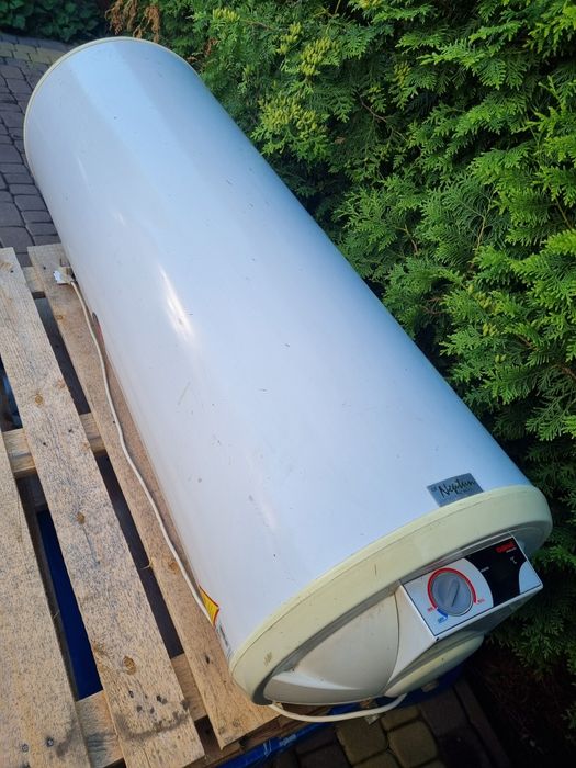 Ogrz.wody 140L em w/spir+grz wiszacy Elektronik