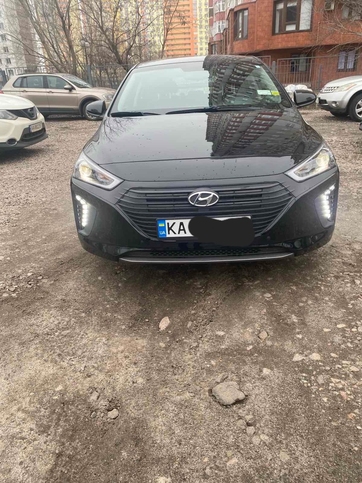 Hyundai ioniq 2019 plagin gibrid
