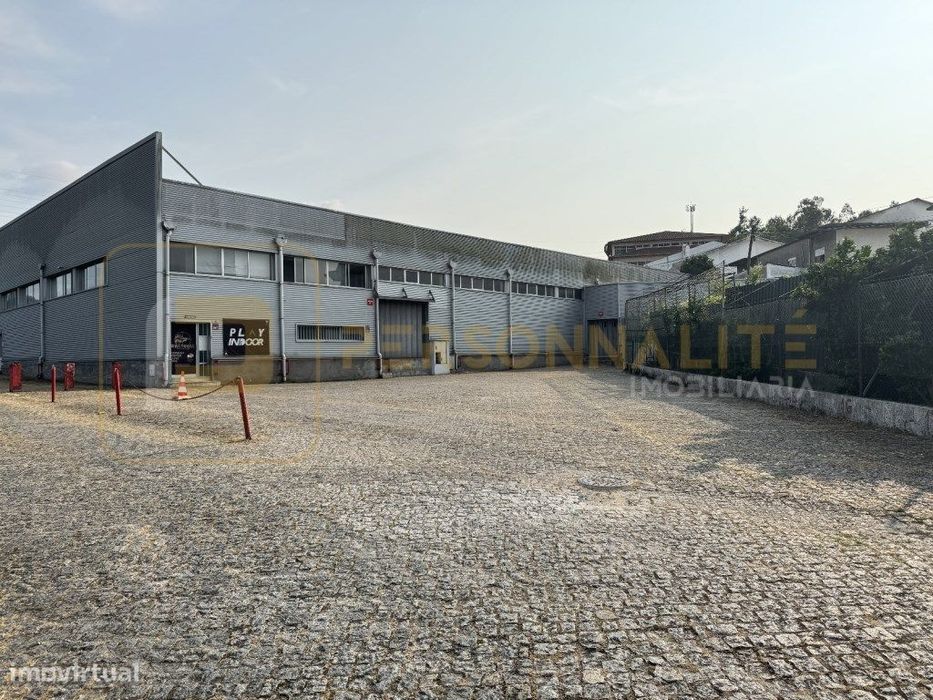 Armazém Industrial c/ logradouro