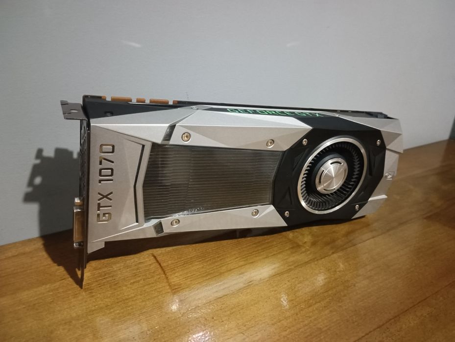 Видеокарта GTX 1070 Founders edition