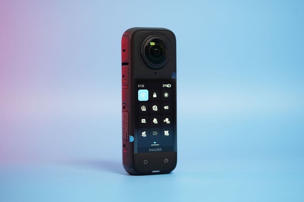 New Insta360 X4 8K Standard Bundle CINSABMA