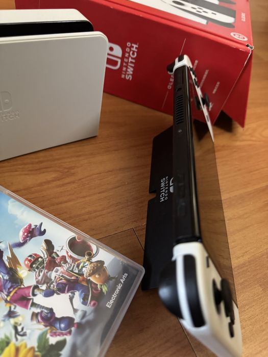 Nintedo Switch Oled+ігра в комплекті