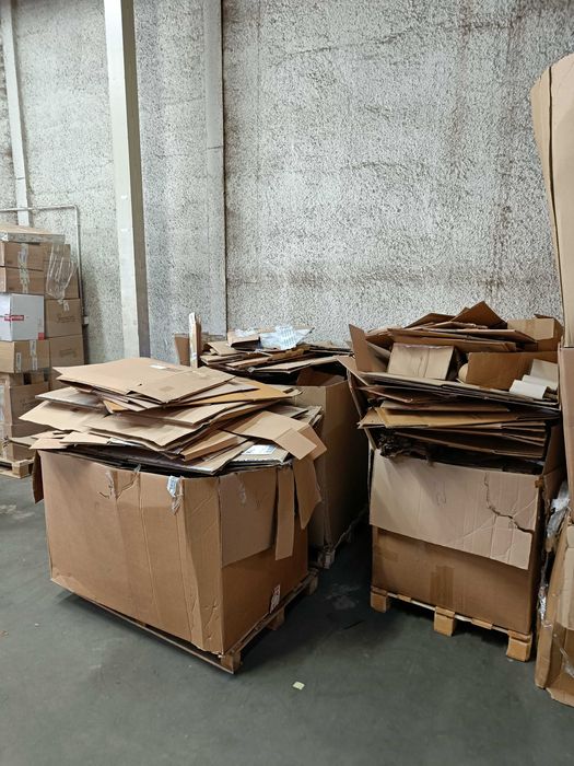 Makulatura / kartony rozłożone / papier - stały odbiór makulatury