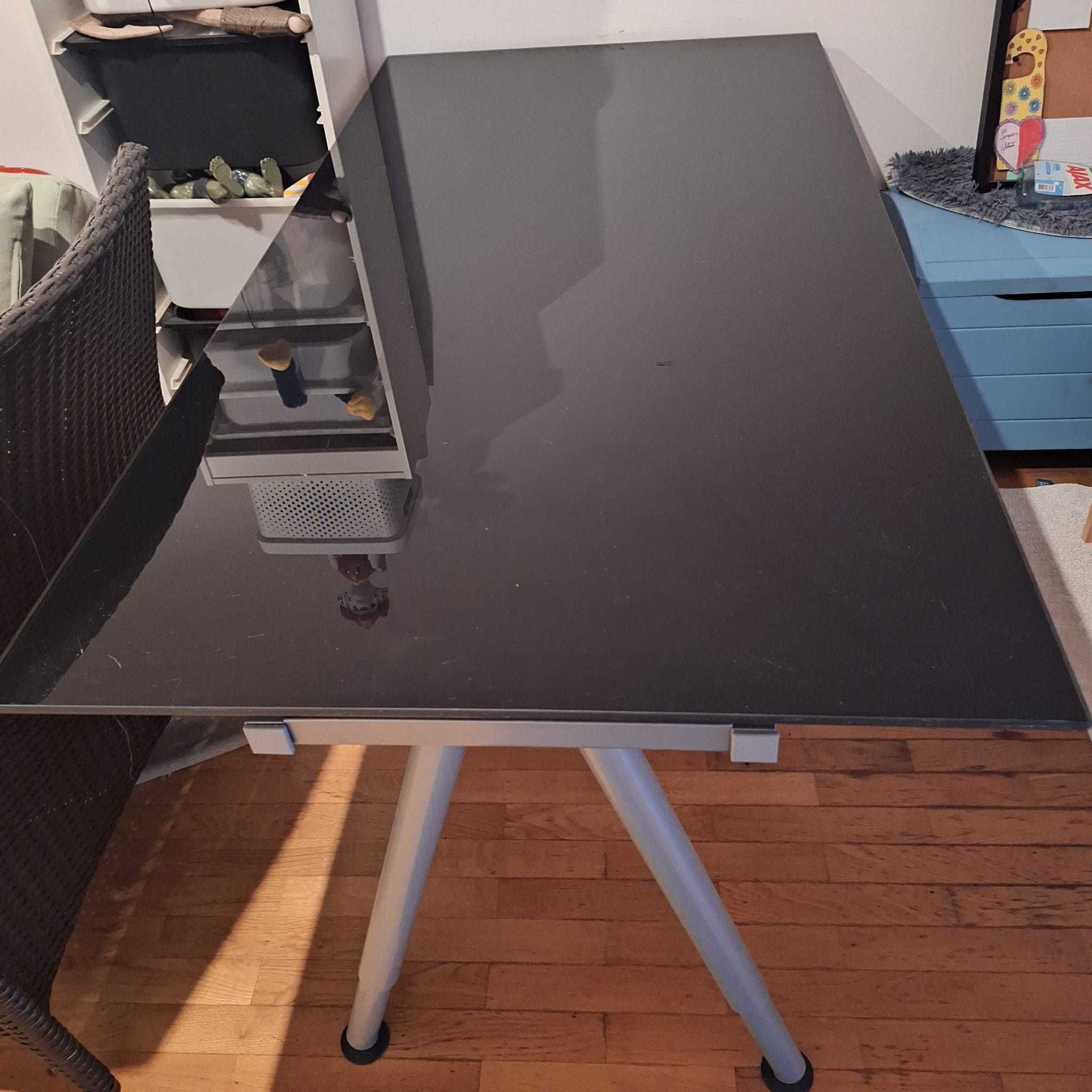Secretaria em vidro preto temperado