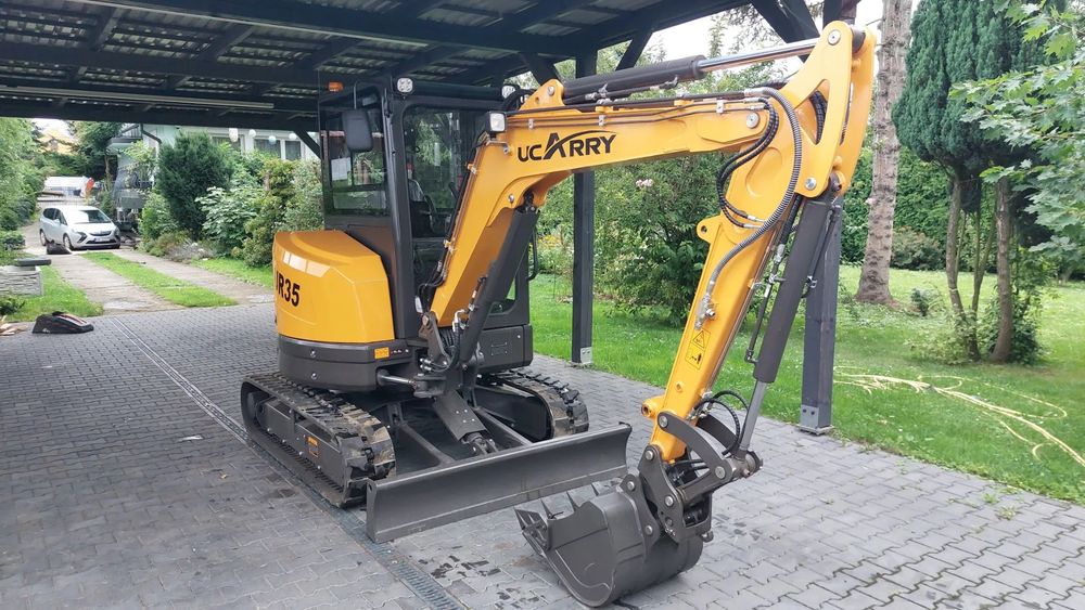 UCARRY UR35  Nowa koparka gąsienicowa UR35 silnik Kubota