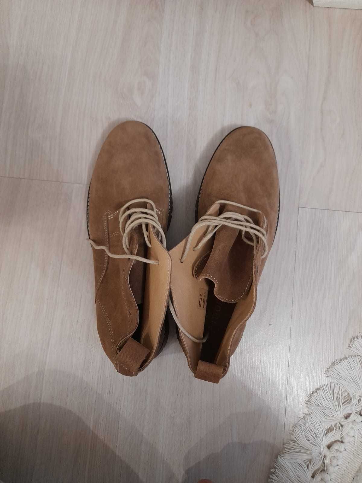 Бежевые демисезонные мужские ботинки Mahori