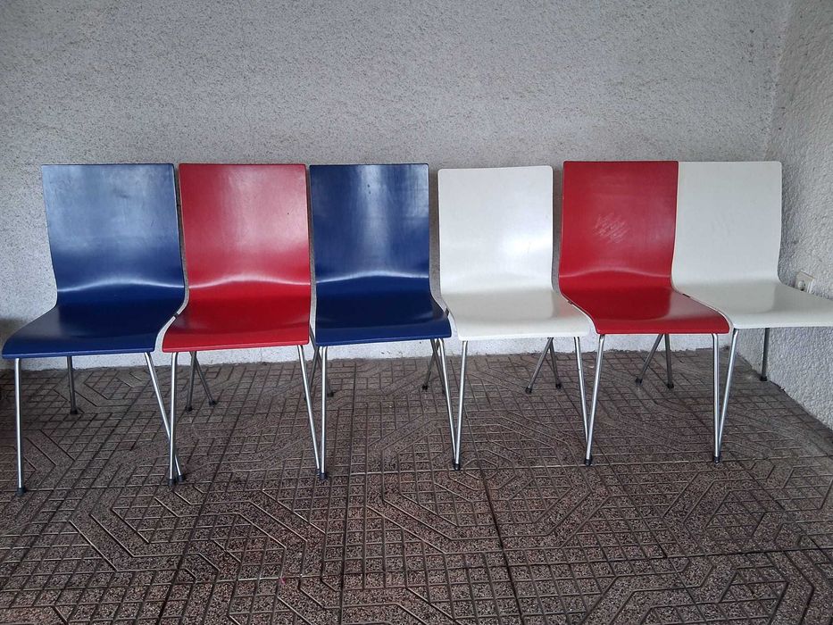 6 CAEDEIRAS ESTRUTURA METÁLICA ASSENTO POLIETILENO