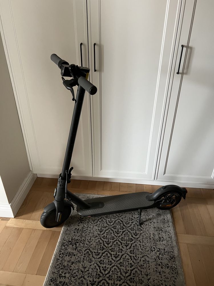 Xiaomi Mi Electric Scooter Essential