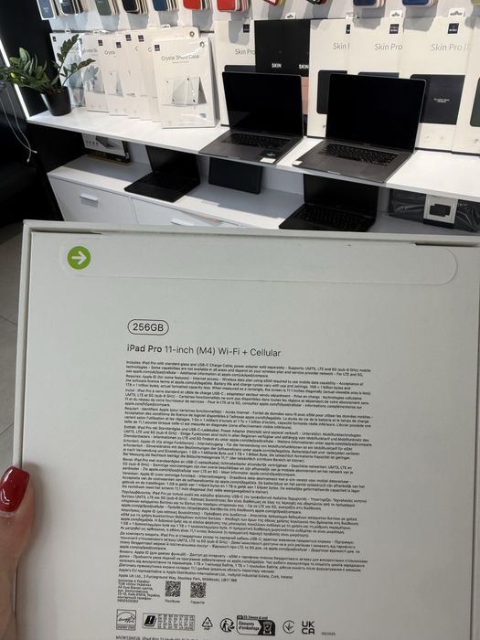 New iPad Pro 11 M4 256Gb. Wifi + lte (space)