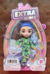Barbie Extra Minis Lalka Zielony Kombinezon
