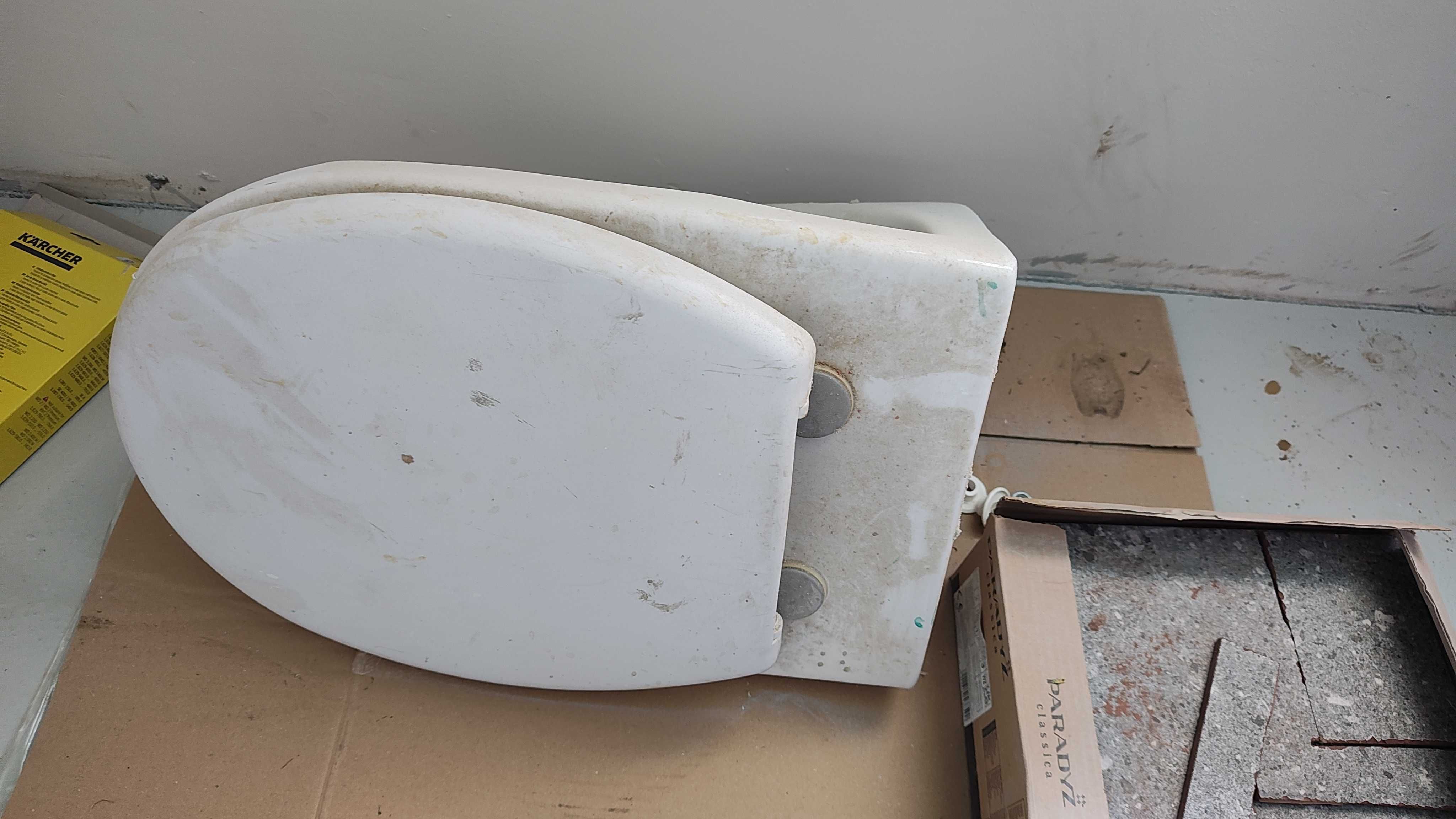 WC podwieszane do stelaża