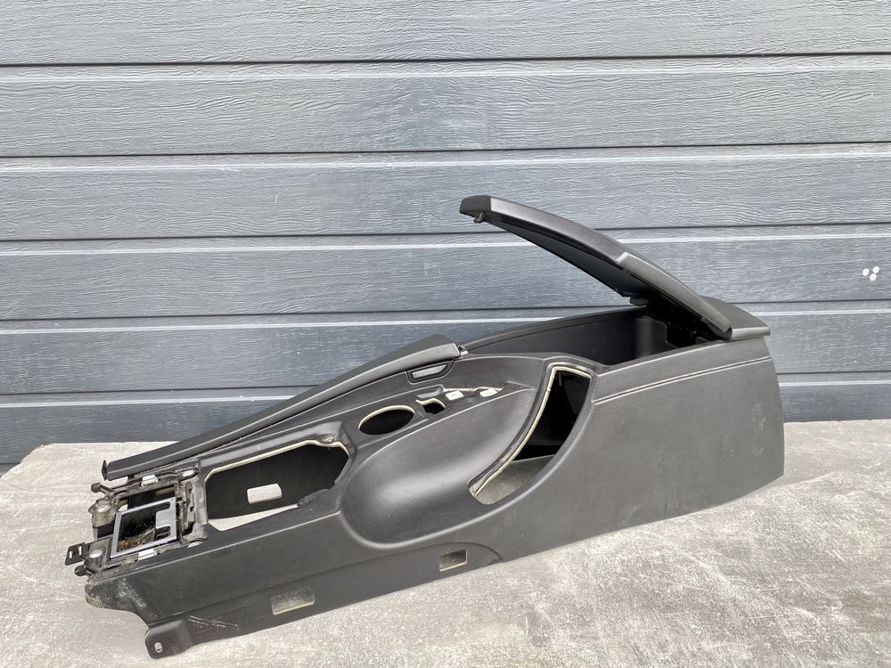 Підлокотник BMW E60 E61 Рестайл Чорний Підлокітник БМВ Е60 Е61