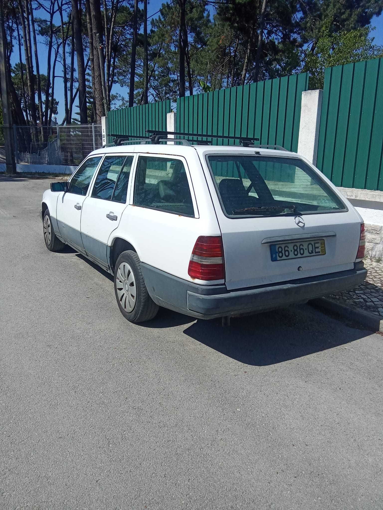 Carrinha Mercedes 250TD (124 T)