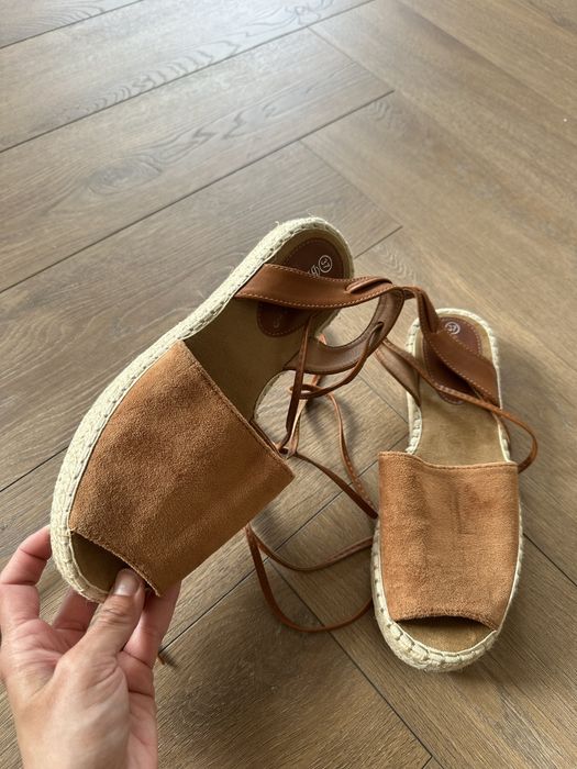 Sandały sandałki sznurowane wiązane zamszowe zamsz Espadryle
