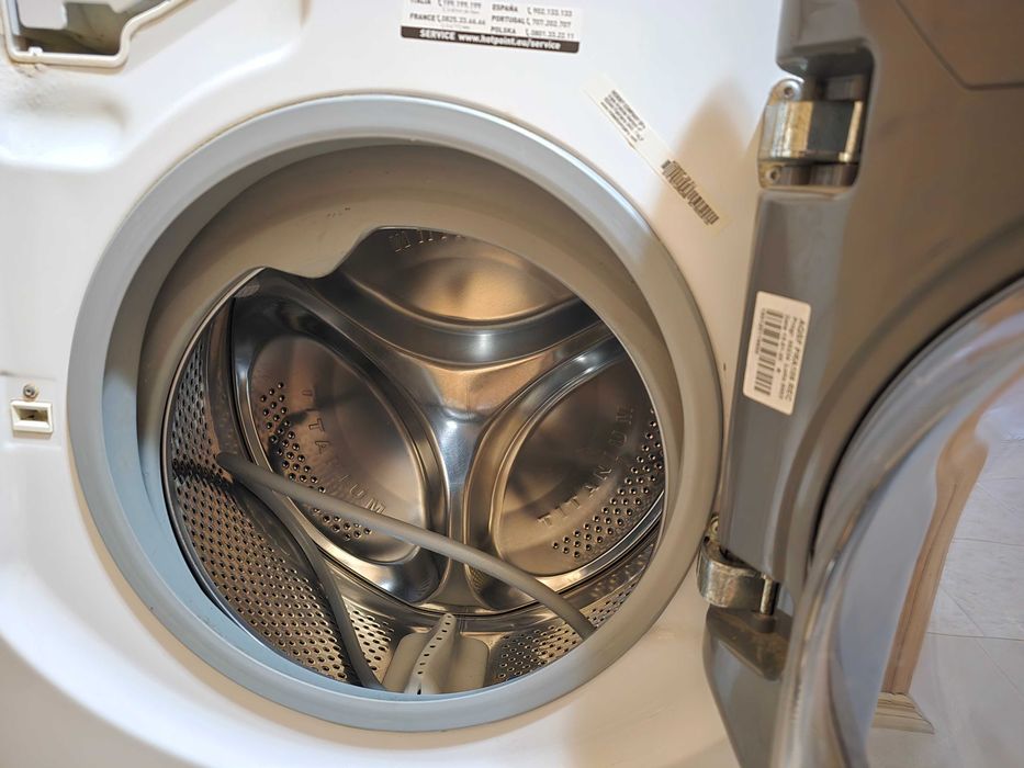 Hotpoint Ariston Пральна машина