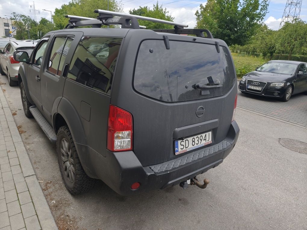 Sprzedam Nissan Pathfinder 3.0 diesel
