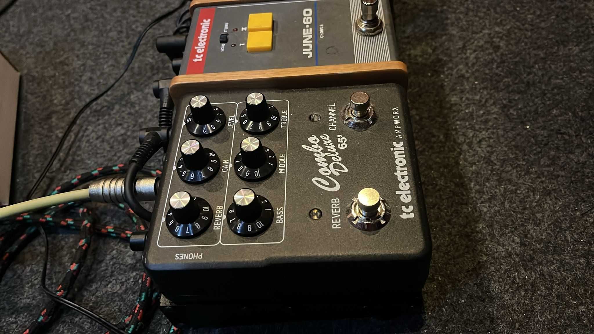 tc electronic Combo Deluxe 65' Preamp DI - Pedal guitarra