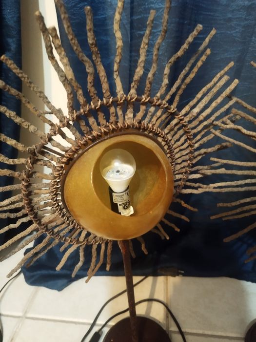 Dois candeeiro formato sol