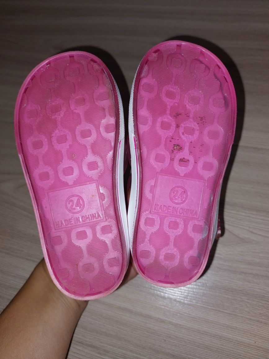 Sandały plastikowe gumowe różowe rozmiar 24 wkładka 14 cm