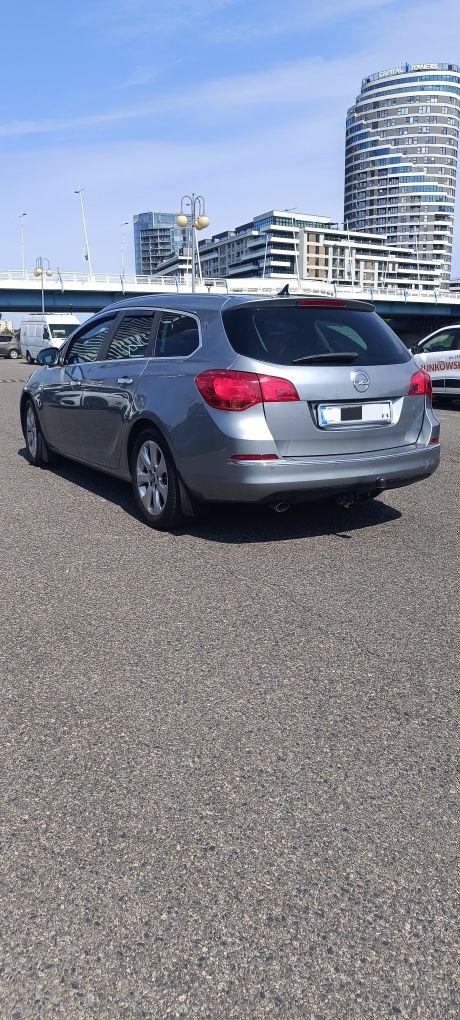 Opel astra j sport tourer