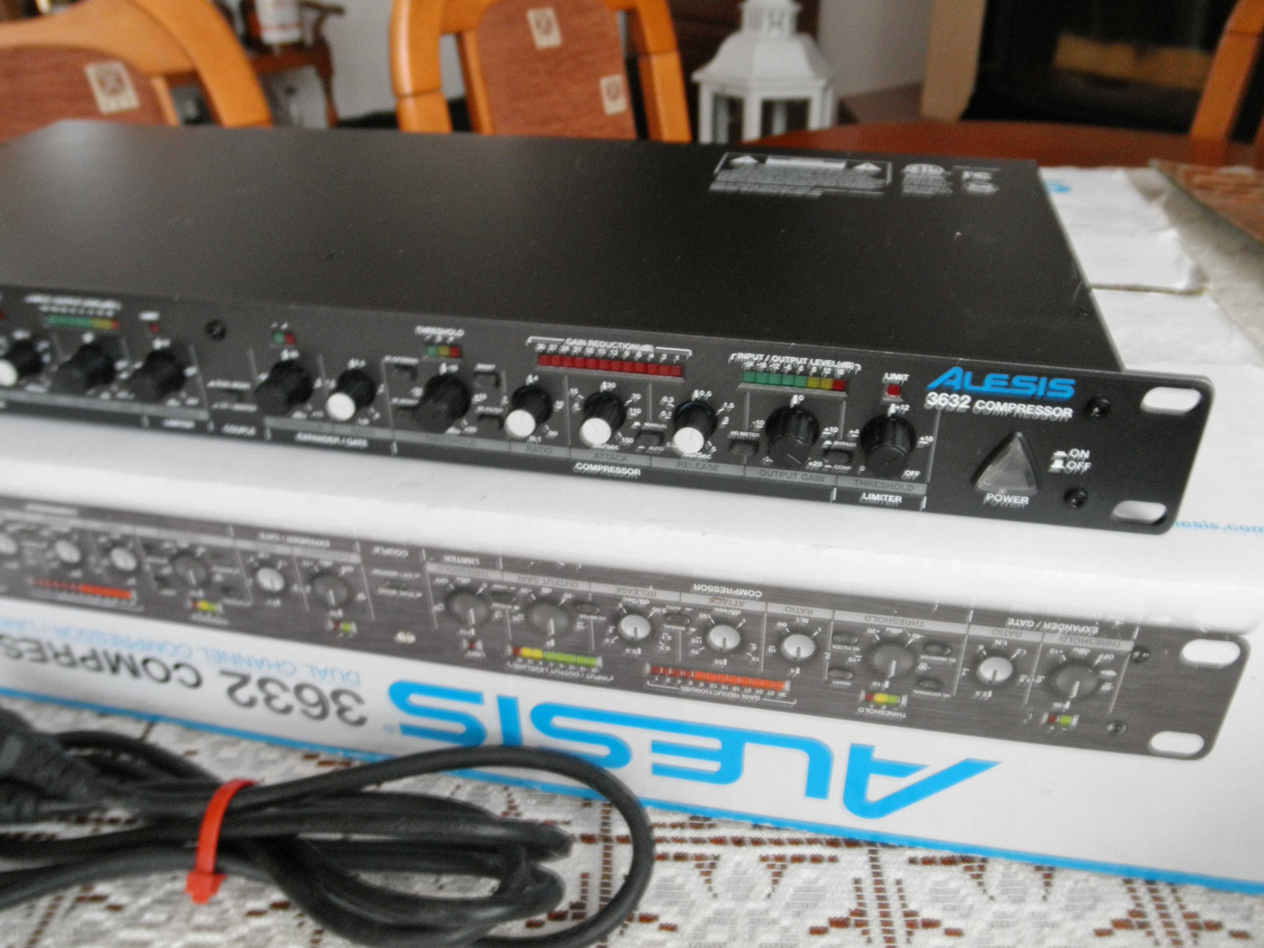 ALESIS 3632 Compressor Kompresor / limiter.