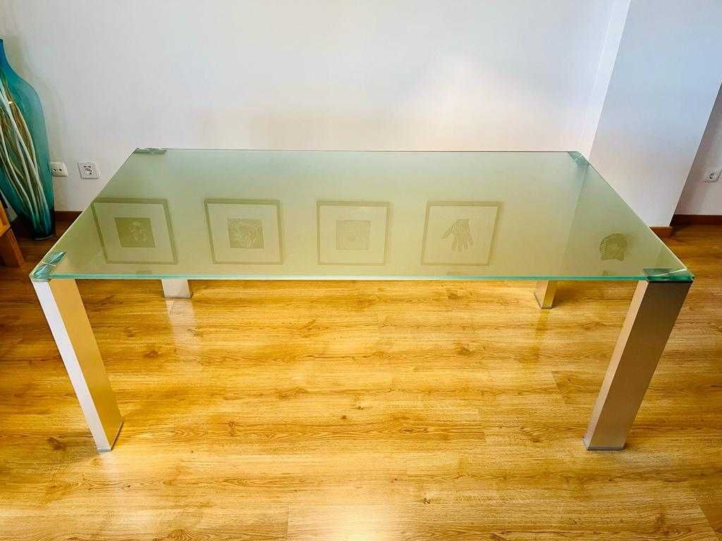 Mesa de Jantar em Vidro Design