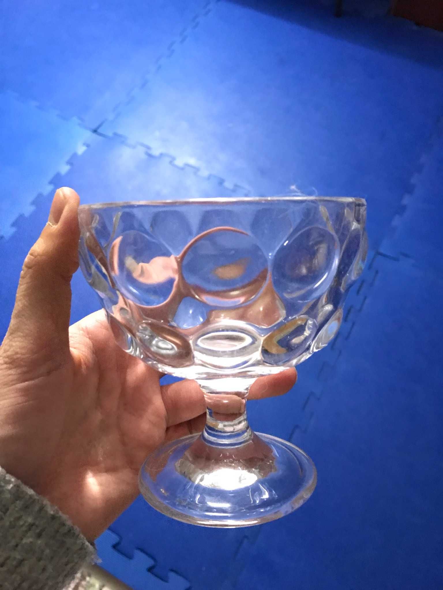 Taça de vidro para rebuçados
