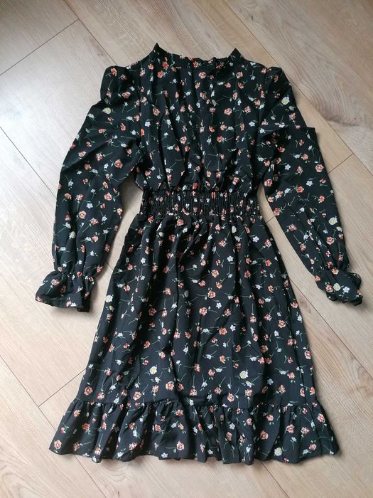 Sukienka xs z długim rękawem NOWA