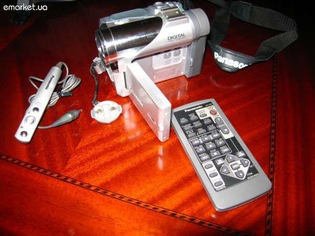 Видеокамера Panasonic NV-GS3