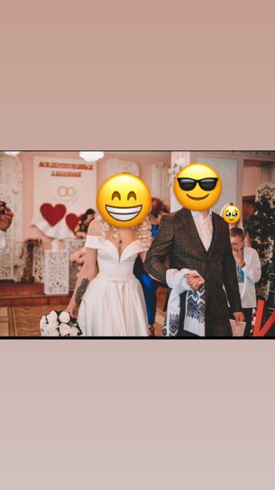 Продам весільну сукню