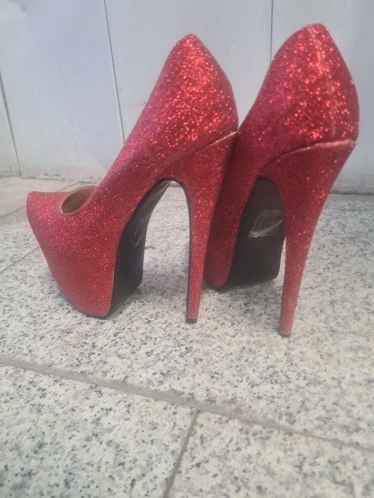 Czerwone brokat buty do pole dence 39/40