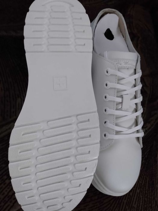 Взуття чоловіче спортивне