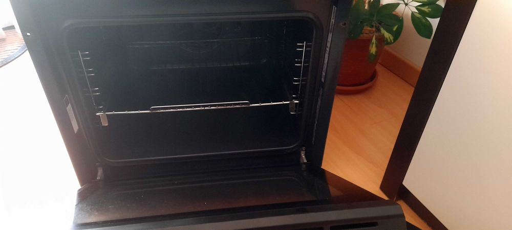 Forno usado como novo