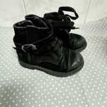 Botas criança tamanho 25
