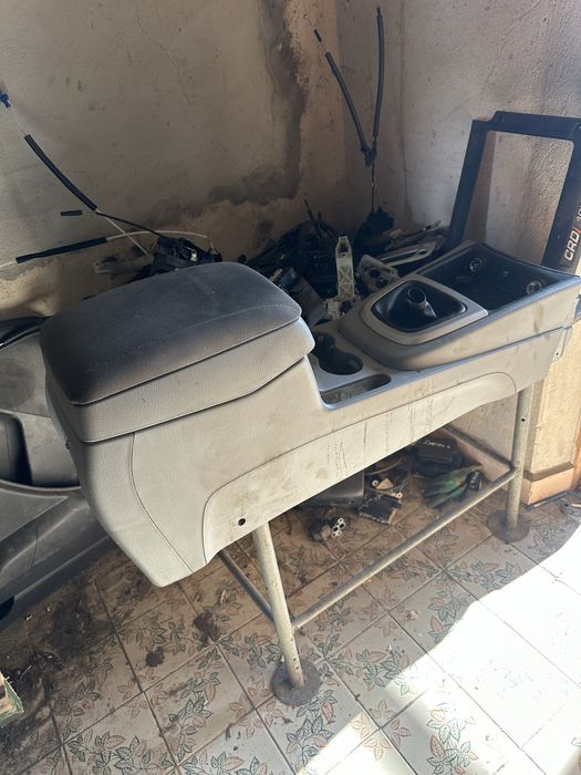 Подлокотник консоль борода хюндай санта фе santafe 2