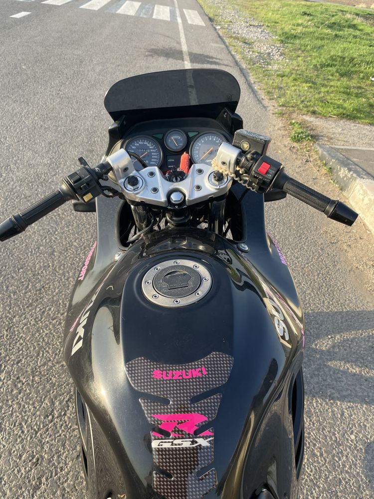 Suzuki katana gsx 750 f