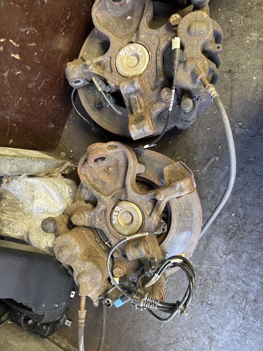 Zwrotnica Piasta Mercedes Sprinter 907