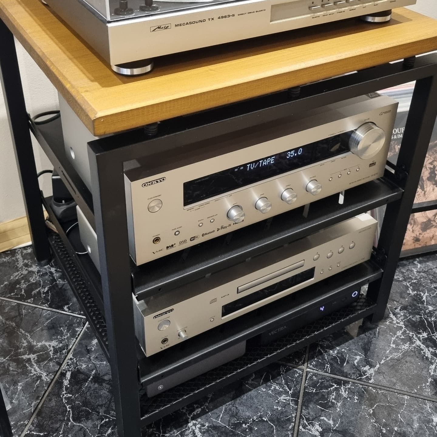 Szafka Rtv  komoda stolik audio Hifi  z regulowanymi blatami na sprzęt