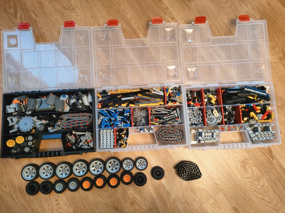 LEGO technic mix + silniki zdalnie sterowane