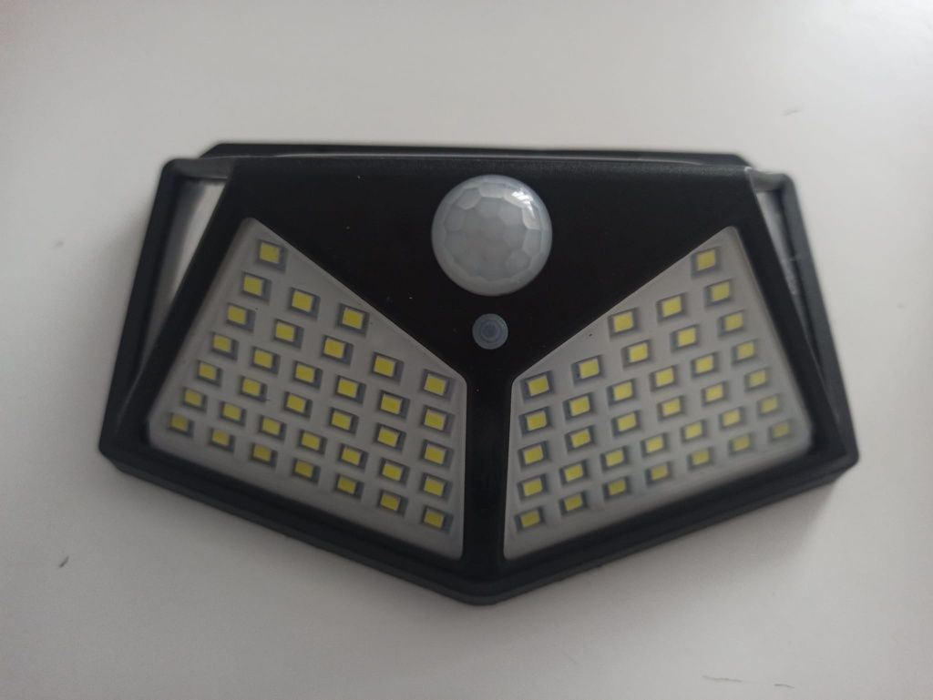 Lampa solarna z czujnikiem ruchu i zmierzchu 100 led