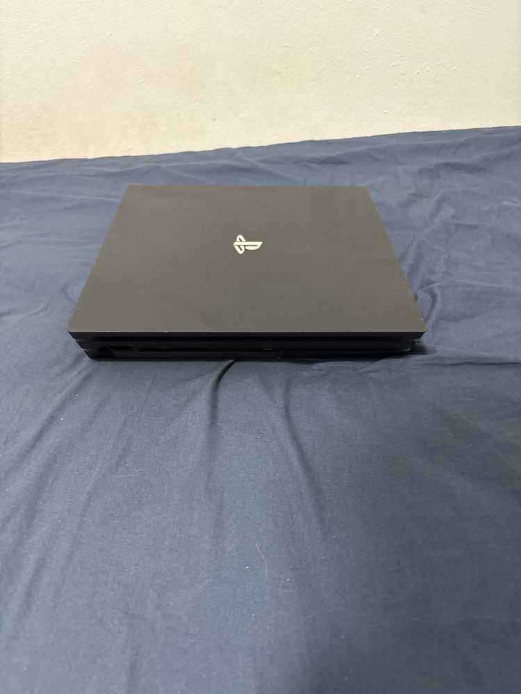 PS4 pro 1TB, sem garantia