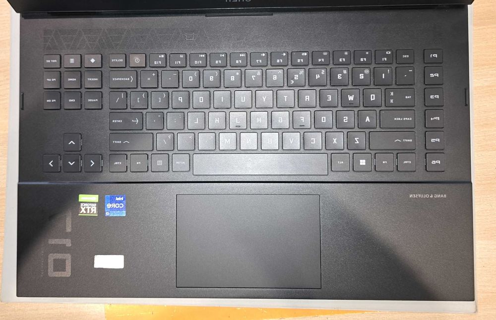 Laptop do gier HP OMEN 17-ck0213nw  i7  32GB SSD 1TB  RTX3070 Win 11