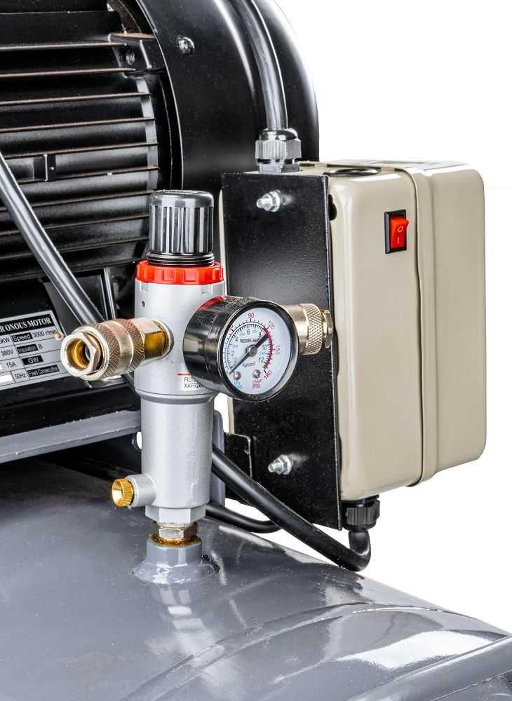 POWERMAT Kompresor Ol 300l 7,5 Kw/10km 8Bar Sprężarka 400V+Wąż PM1309