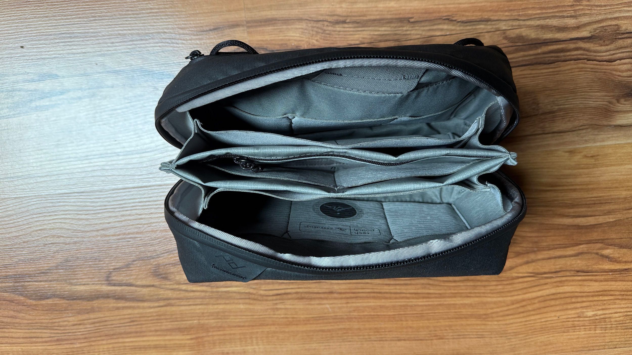 Peak Design Torba Travel Line Tech Pouch v2 czarne