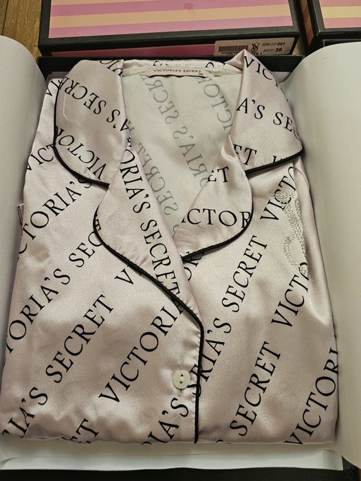 Піжамні комплекти Victoria's Secret