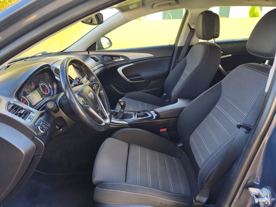 Opel Insignia 2.0 gasóleo com 165 mil kms de 2015