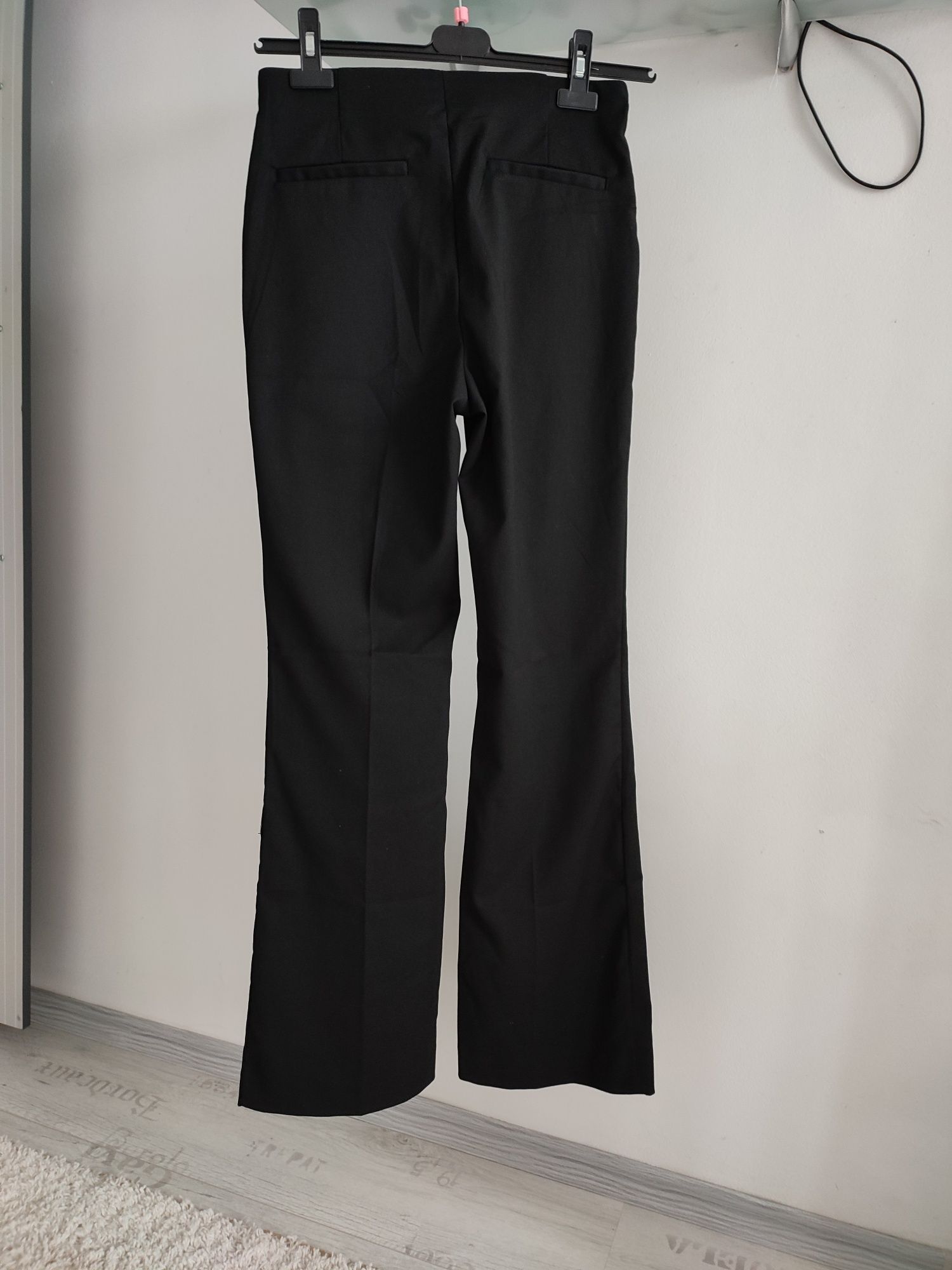 Класичні брюки H&M